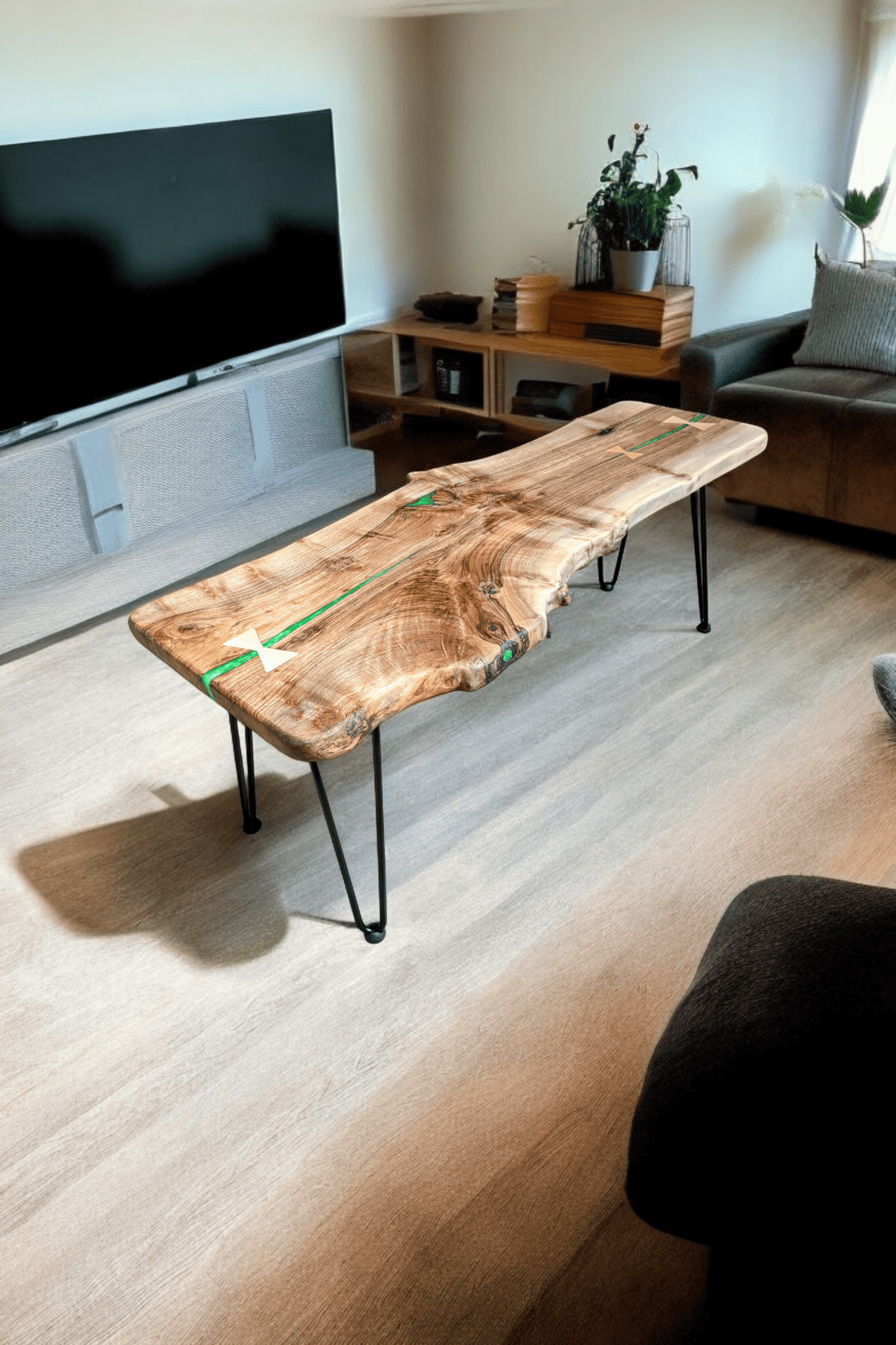 mesa nogal rustica resina verde 01